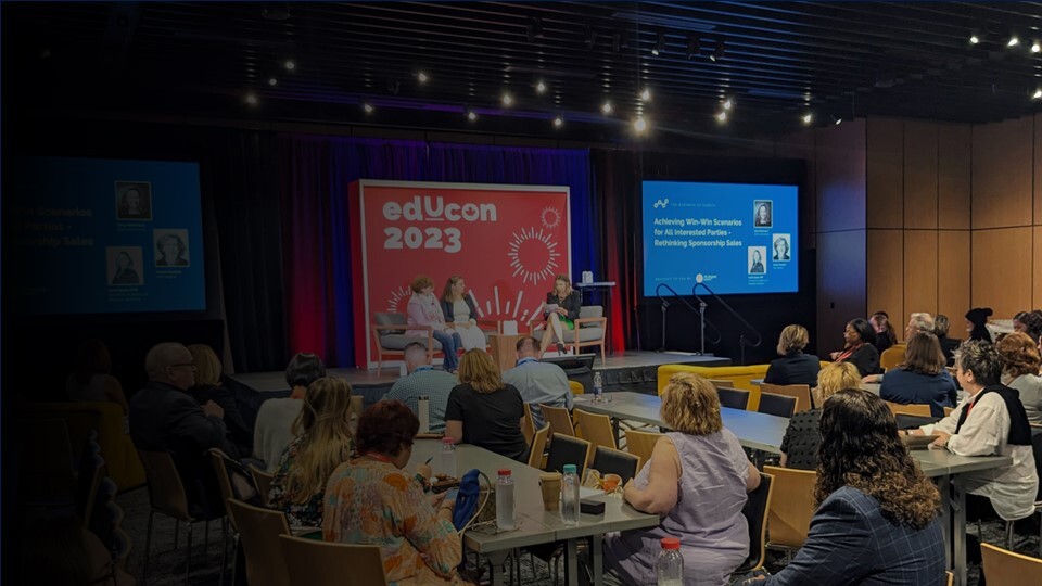 Video Cover Image Black 3